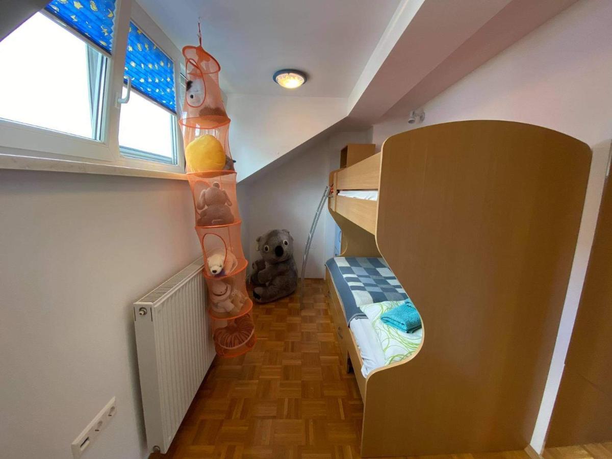 Apartment Kranj - Huge Terrace, Free P, Wi - Fi, Ac Экстерьер фото